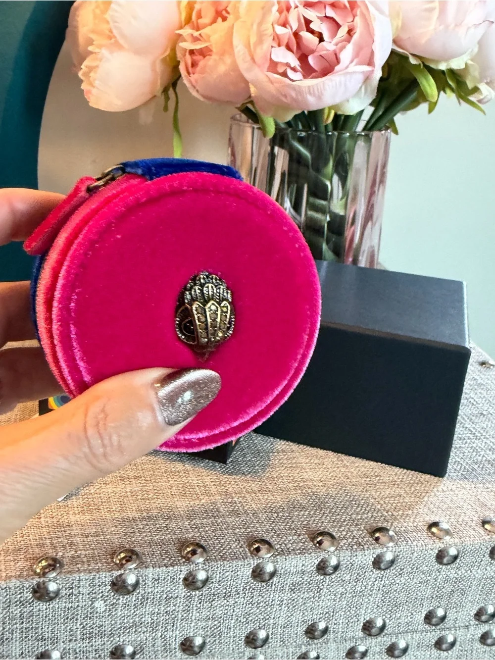 Kurt Geiger round velvet